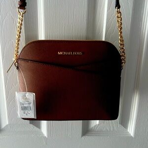Michael Kors NWT Jet Set travel bag